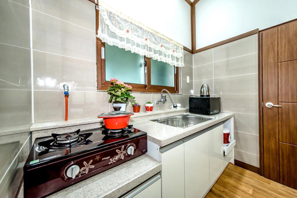 Вилла Jeju Myung House Согвипхо Экстерьер фото